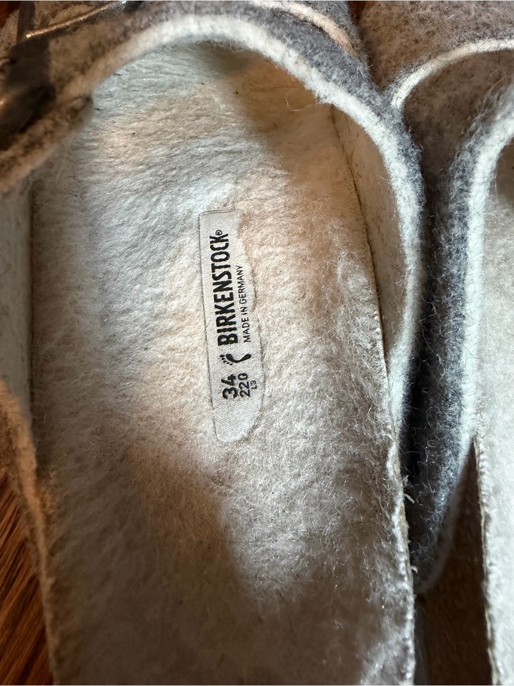 Birkenstock Gray Felt Shearling Lined 2-Strap Buckle Slide Sandals EU 34 - Picture 5 of 8